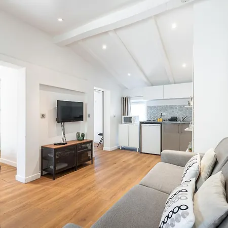 Ultra 2 Bdr - Rue De France Appartement